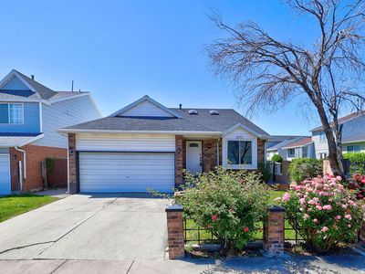 3073 W Linton Dr