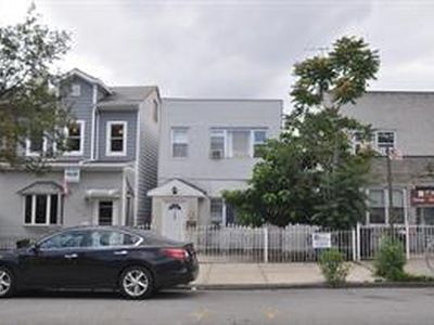 1268 Prospect Ave