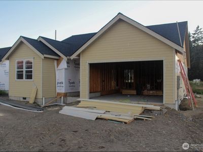 813 E 6th
