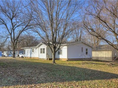Property at 705 N Cayuga St, Frontenac, KS