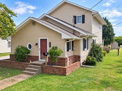 Property at 402 E Belleville Ave, Christopher, IL