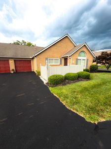 5365 Pond View Dr