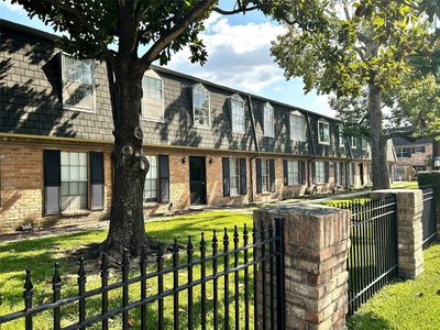 9001 Gaylord St APT 4
