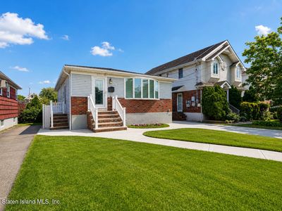 210 Rensselaer Ave