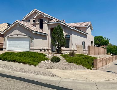 10400 Ridgecircle Dr NW
