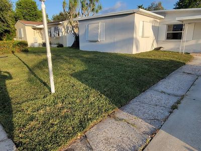 Property at 142 SE 4th Ave, Boynton Beach, FL