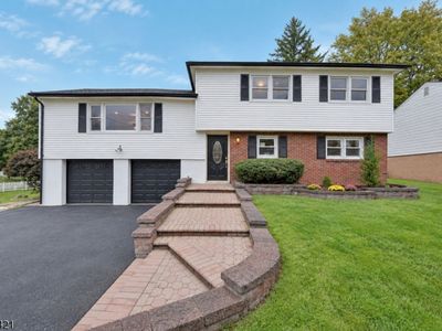 33 Woodhull Ave