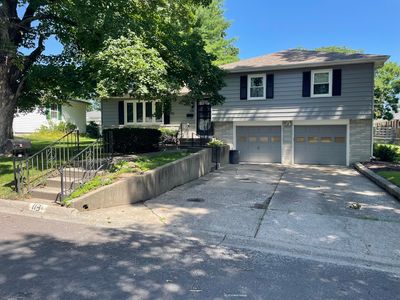 Property at 113 E Rosehill St, Marshall, MO