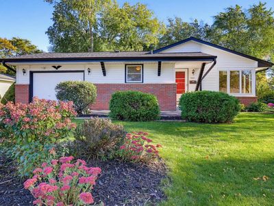 5421 Laura LANE