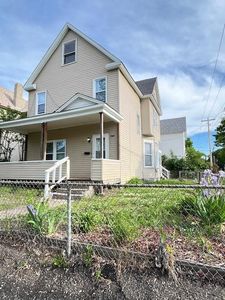 743 Charles Ave