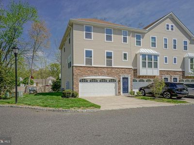 16 Regency Ct