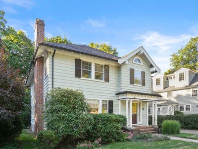 11 Stoneleigh Rd