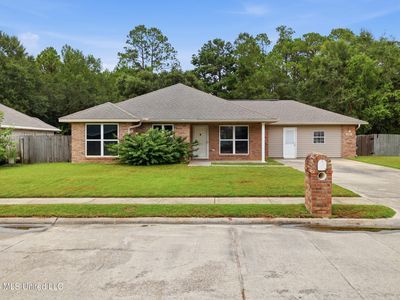 316 Woodcrest Dr