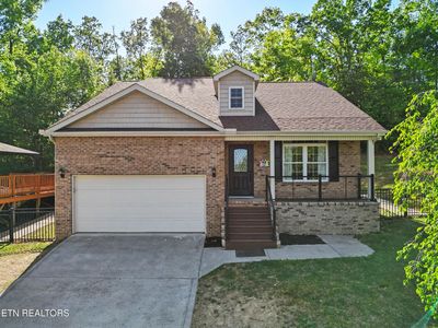 1351 Wisteria Ln