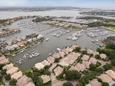 316 Harborside Cir