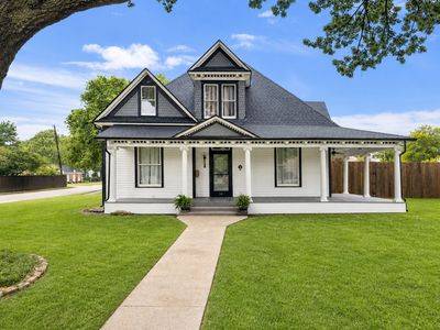 514 W Marvin Ave