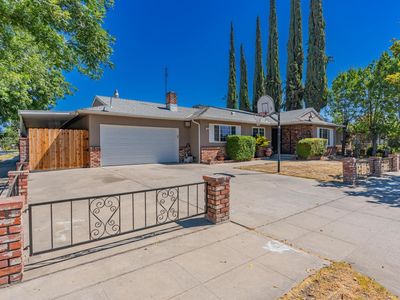 3162 W Indianapolis Ave