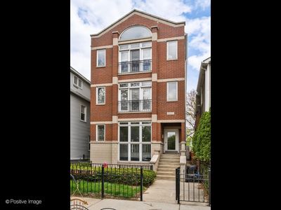 3027 N Racine Ave #3
