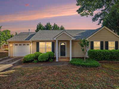 Property at 403 Crescentwood Ct, Taylors, SC