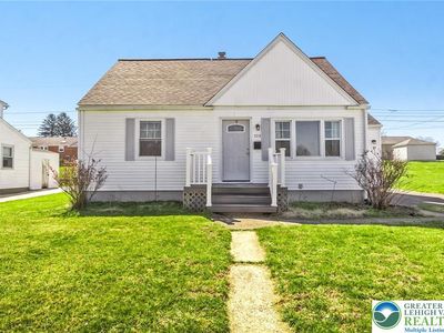 326 Henry St