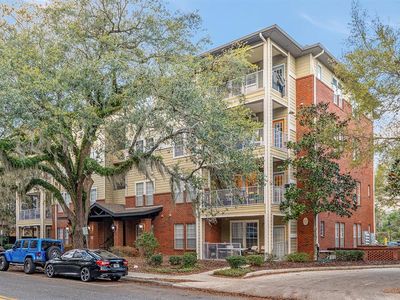 1142 SW 9th Rd APT 202