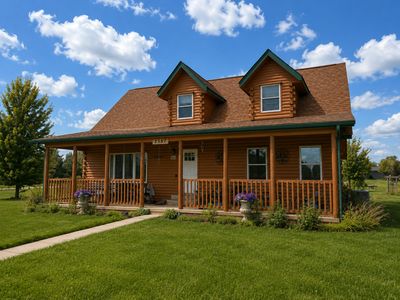 2557 N 28th Rd
