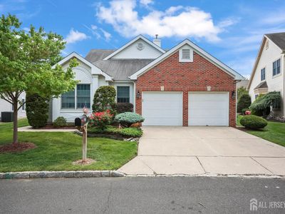 22 London Dr