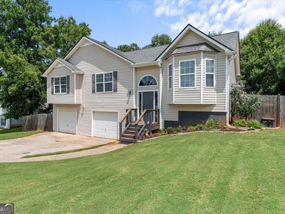640 Twin Oaks Ln