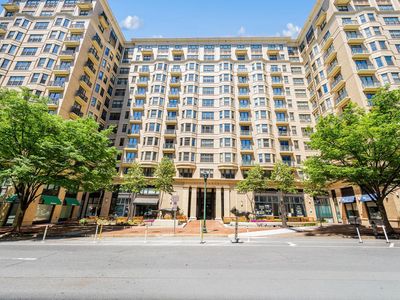 7710 Woodmont Ave APT 1011