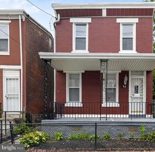 73 E Garfield St