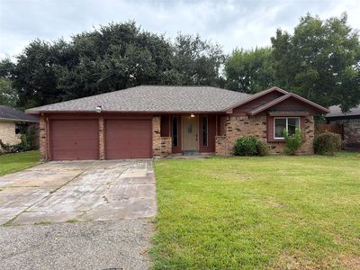 2010 Redwood St