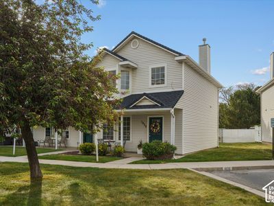 1032 Sara Ln