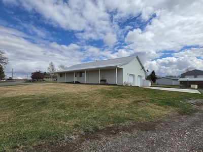 685 Main St