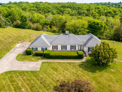 110 Adams Ln