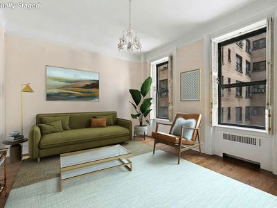 205 W 54th St APT 5F