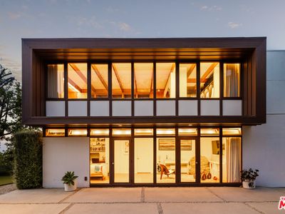 3499 Beverly Glen Blvd