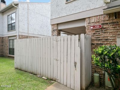 1304 E Bayou Pkwy APT 5B