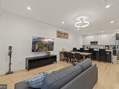 119 Greenwich St #8