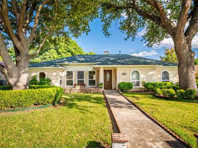 2304 Glen Forest Ln
