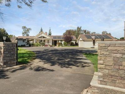 2539 E Woodson Rd