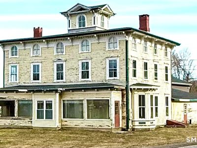 7 Baltic Road