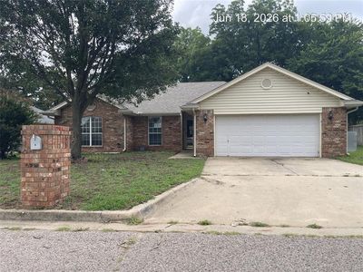3 Larkens Pl