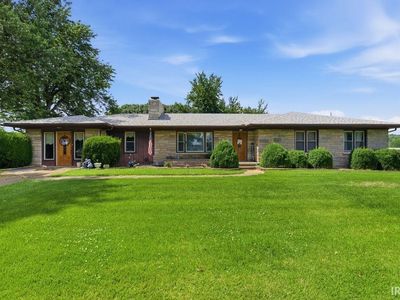 828 Lauer Ln
