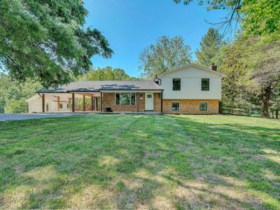 1410 Lakeridge Cir