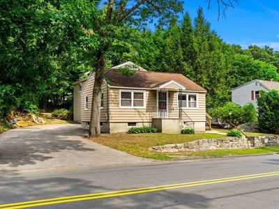 118 E Meadow Rd