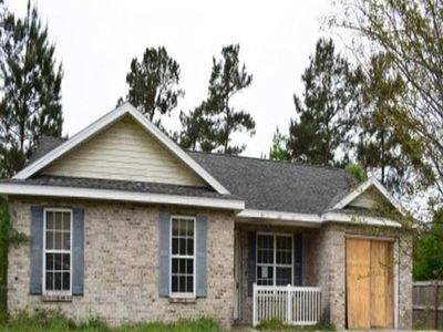 Property at 633 Rustling Pines Blvd, Midway, FL