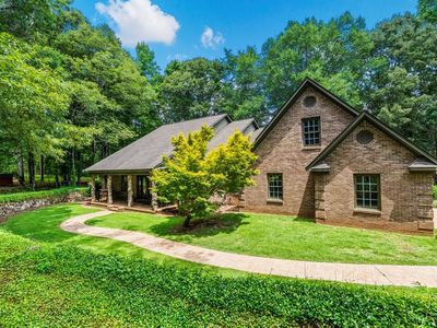 877 McKee Rd