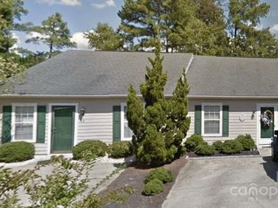 33 Heritage Village Ln