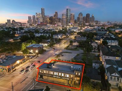 1719 Houston Ave