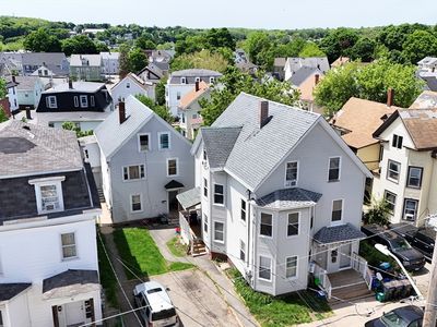32 1/2 Nichols St